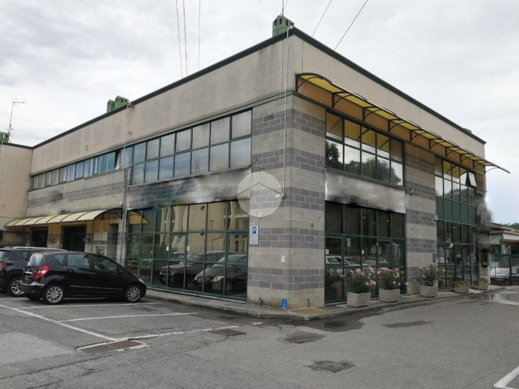 ufficio in affitto a Passirano