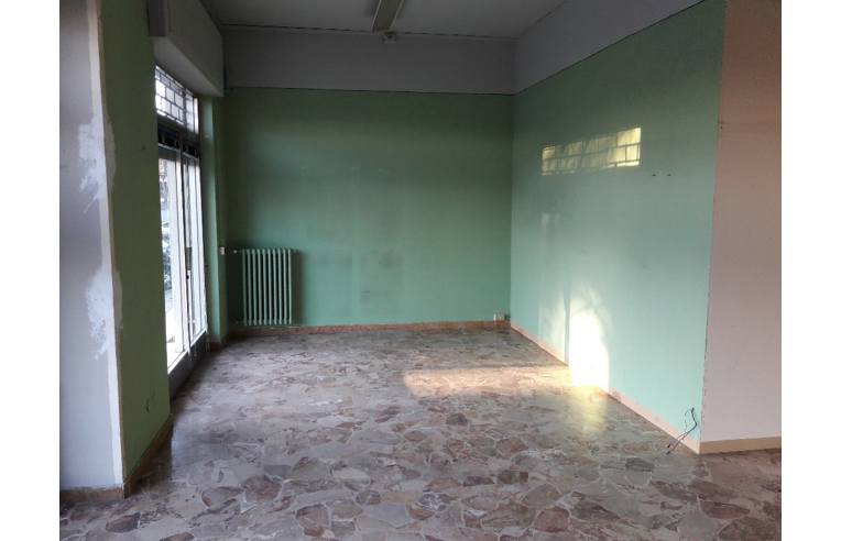 ufficio in affitto a Passirano in zona Camignone