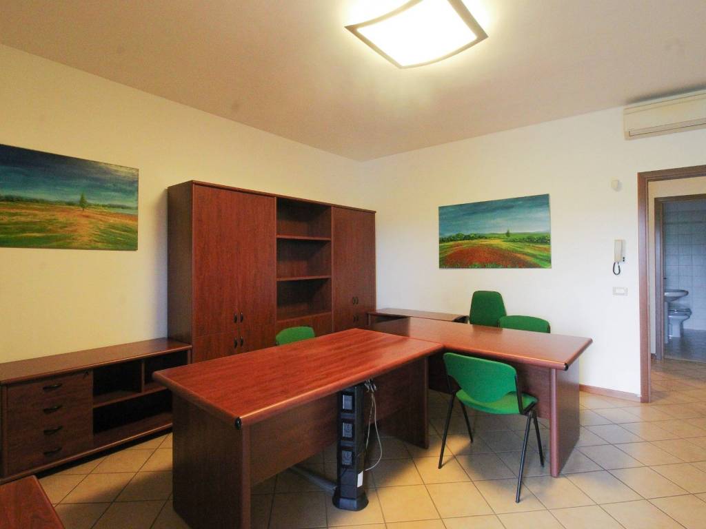 ufficio in affitto a Passirano