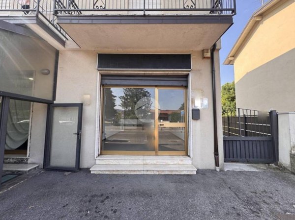 negozio in affitto a Passirano