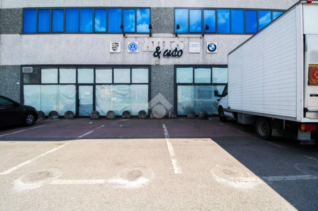 locale commerciale in affitto a San Paolo