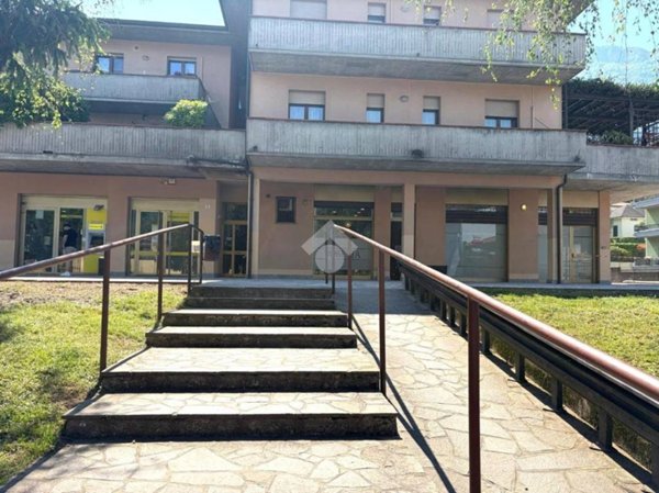 negozio in affitto a Pisogne in zona Govine