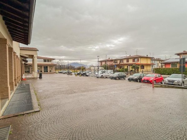 locale commerciale in affitto a Poncarale