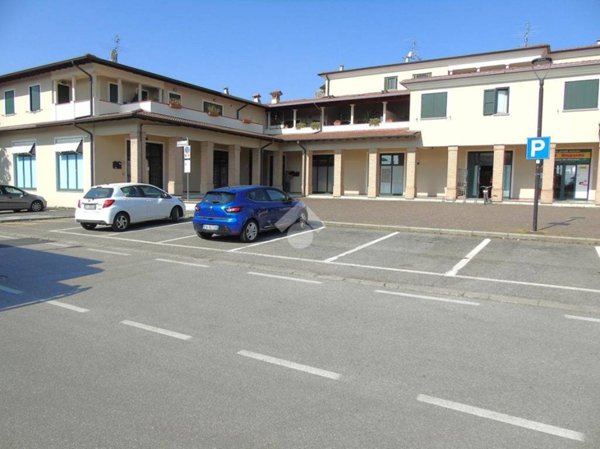 negozio in affitto a Poncarale