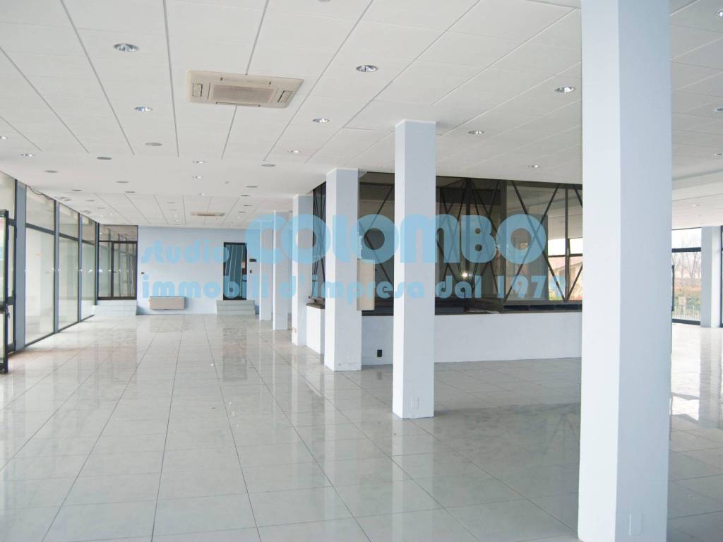 locale commerciale in affitto a Poncarale