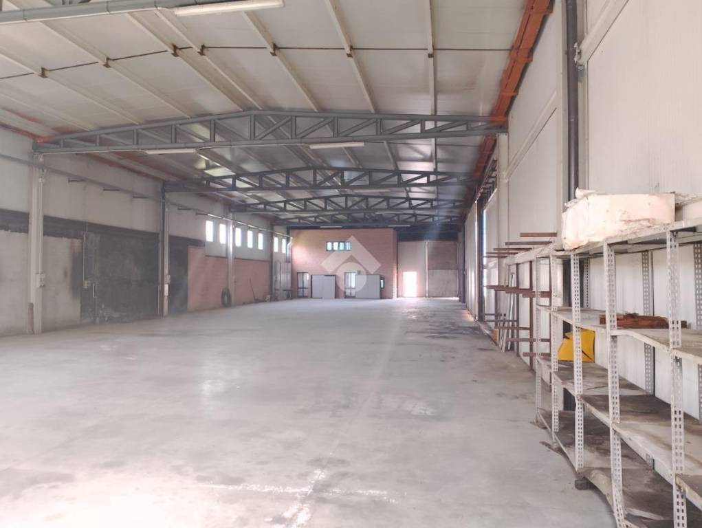 locale commerciale in affitto a Poncarale