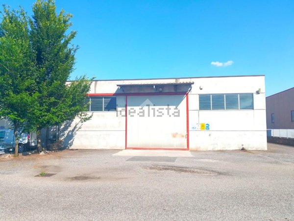 locale di sgombero in affitto a Poncarale