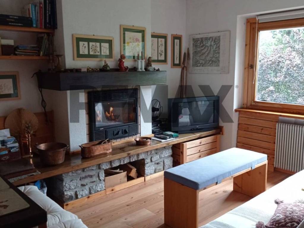 appartamento in affitto a Ponte di Legno in zona Zoanno