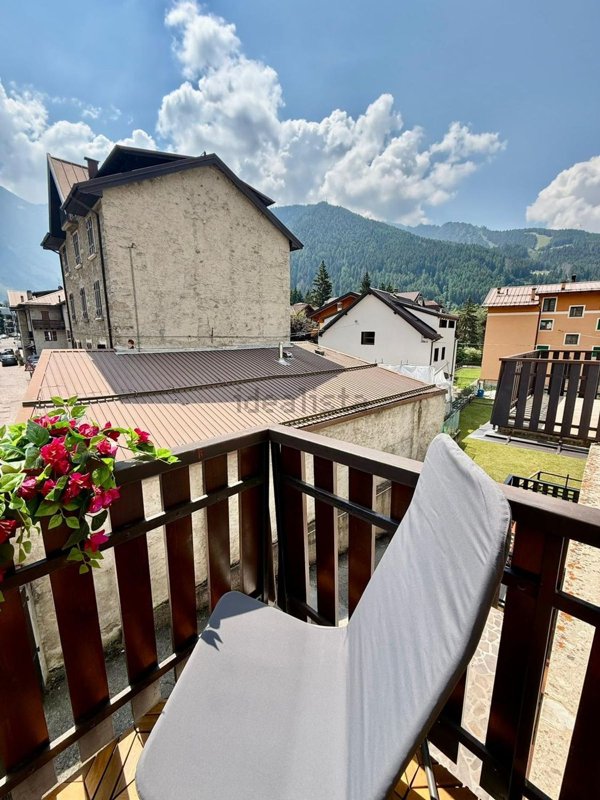appartamento in affitto a Ponte di Legno in zona Zoanno