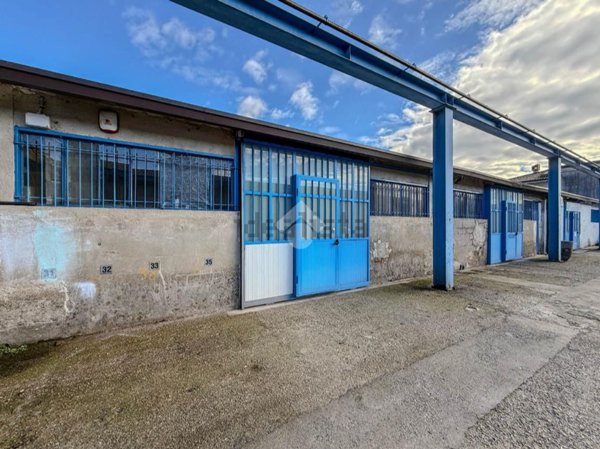 locale commerciale in affitto a Prevalle