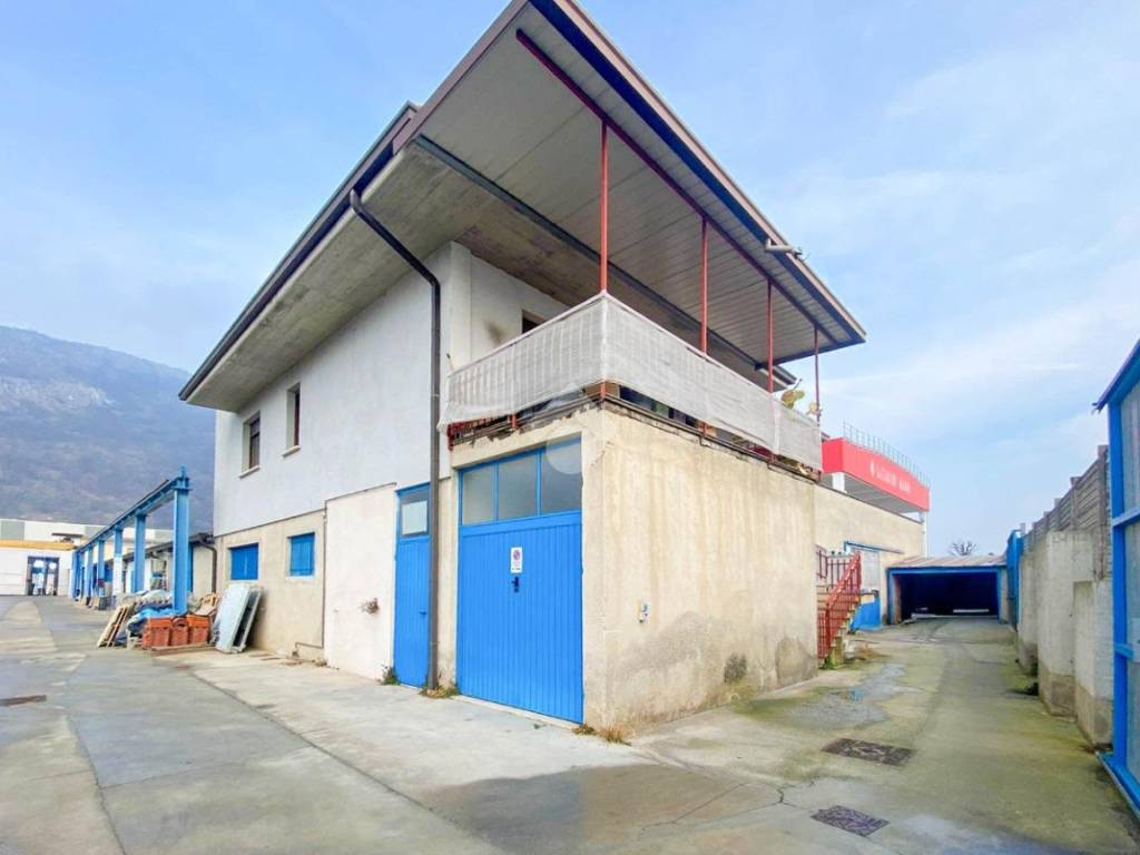 locale commerciale in affitto a Prevalle