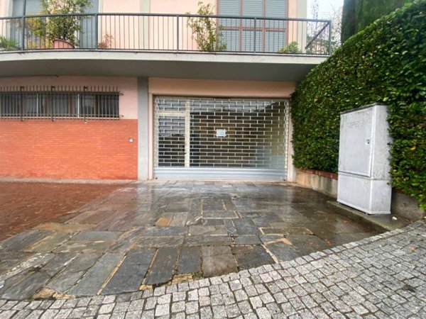 negozio in affitto a Provaglio d'Iseo in zona Provezze