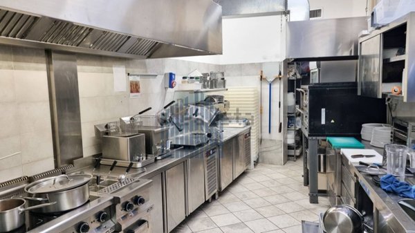 negozio in affitto a Provaglio d'Iseo