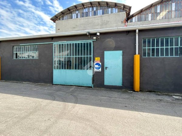 locale commerciale in affitto a Quinzano d'Oglio