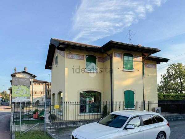 negozio in affitto a Rezzato in zona Virle