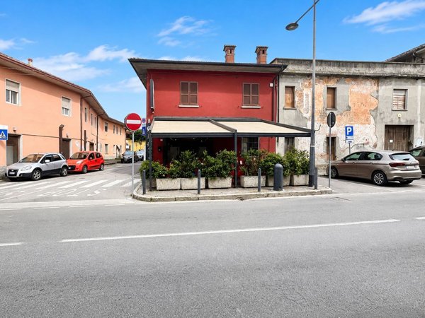negozio in affitto a Roccafranca in zona Ludriano
