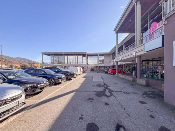 negozio in affitto a Rodengo Saiano in zona Ponte Cingoli