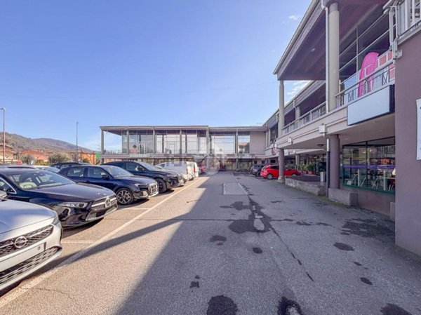 negozio in affitto a Rodengo Saiano