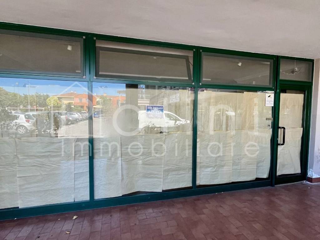 negozio in affitto a Rodengo Saiano in zona Ponte Cingoli