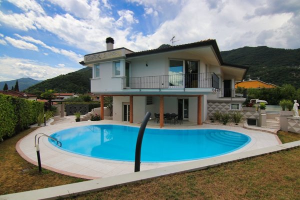 casa indipendente in affitto a Roè Volciano