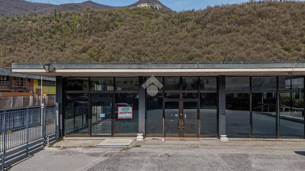 negozio in affitto a Roè Volciano in zona Volciano