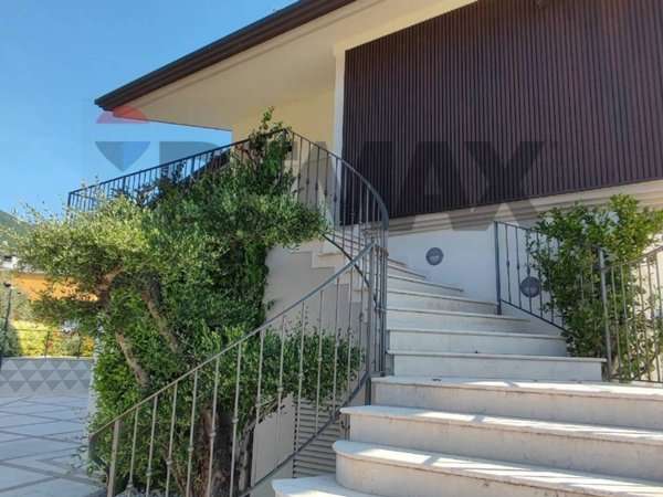 casa indipendente in affitto a Roè Volciano in zona Gazzane