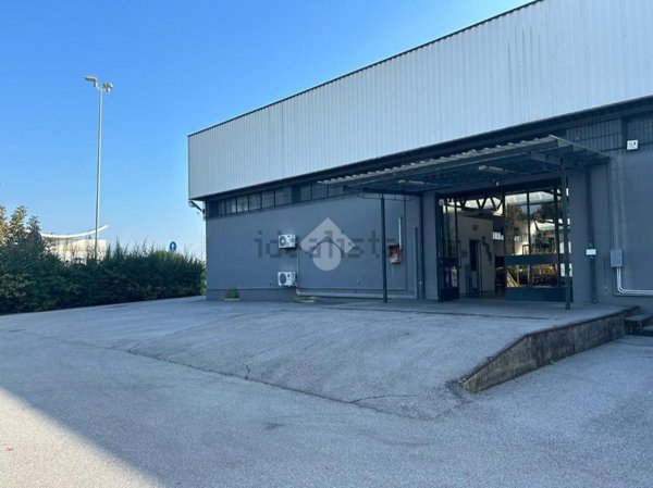 capannone in affitto a Roncadelle