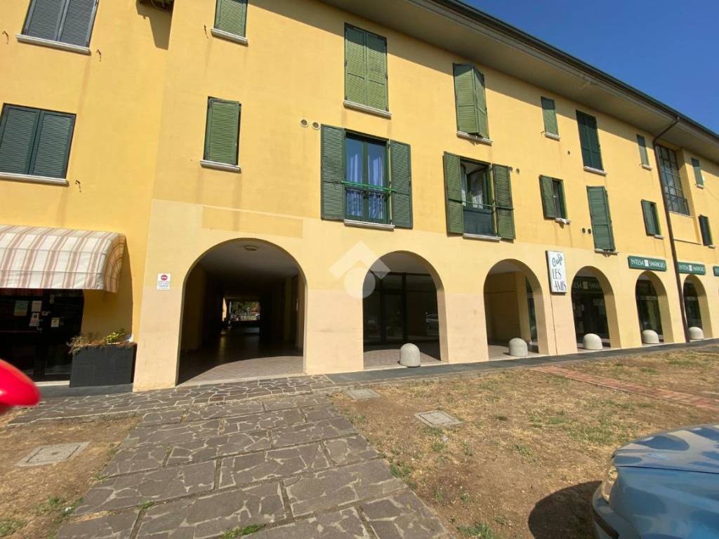 negozio in affitto a Roncadelle