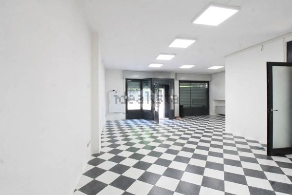 negozio in affitto a Roncadelle