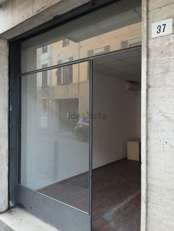 locale commerciale in affitto a Rovato