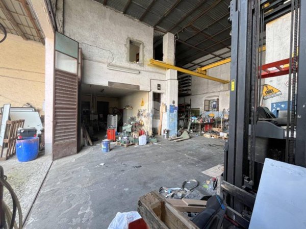 locale commerciale in affitto a Rovato