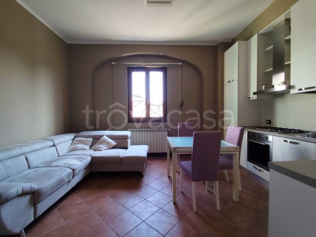 appartamento in affitto a Rovato