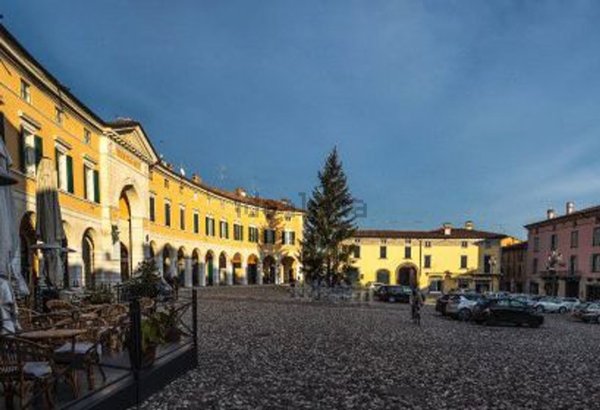 negozio in affitto a Rovato