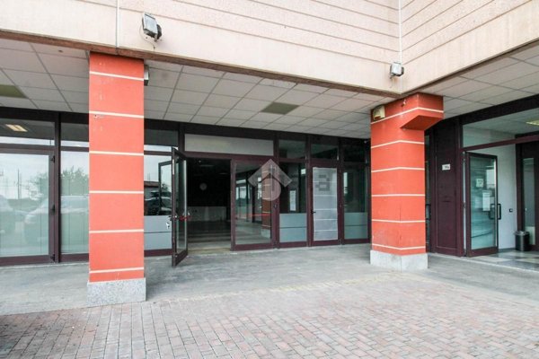 negozio in affitto a Rovato