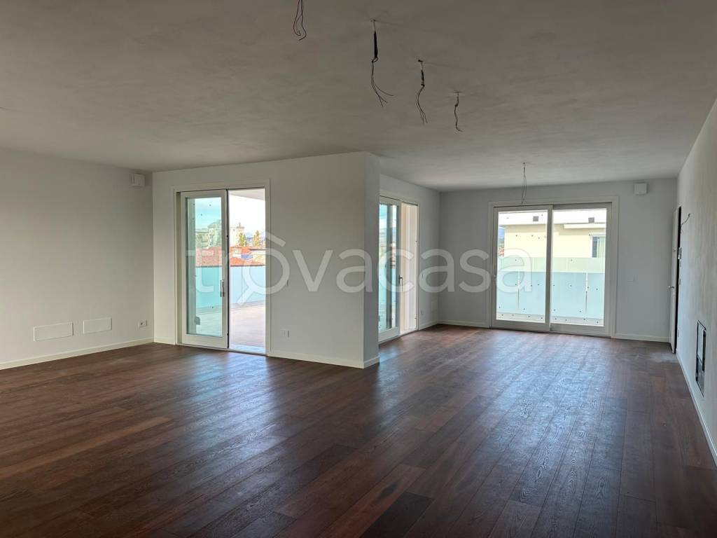 appartamento in affitto a Rovato