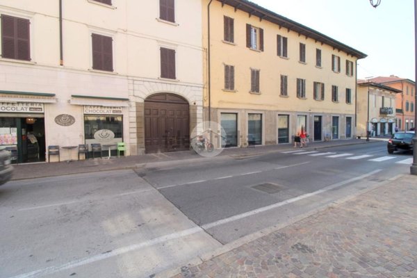 negozio in affitto a Rovato