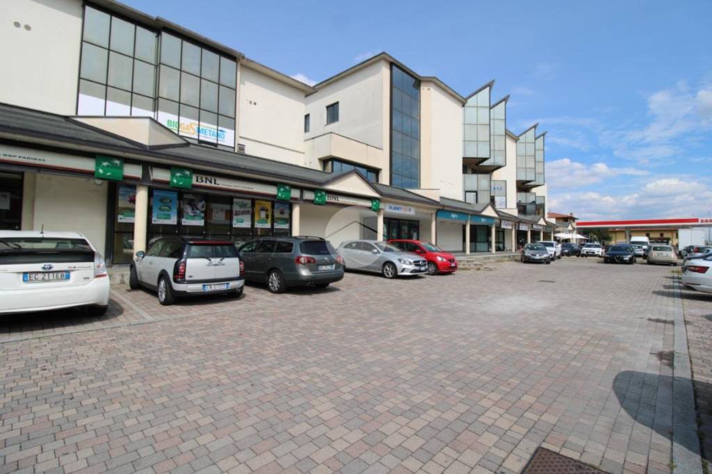 negozio in affitto a Rovato