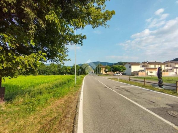 locale commerciale in affitto a Sabbio Chiese in zona Pavone