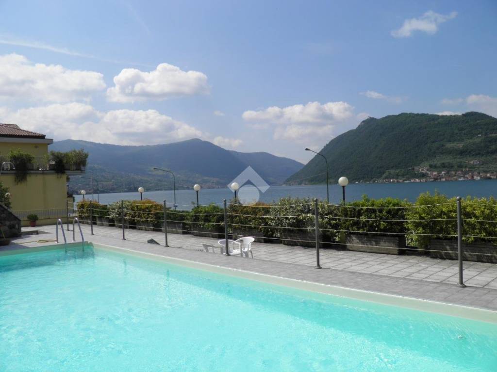 appartamento in affitto a Sale Marasino