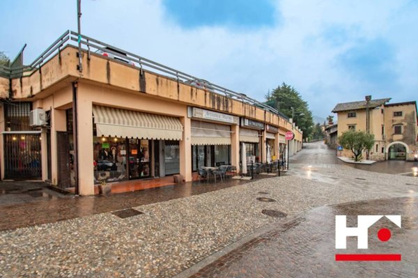 negozio in affitto a Sale Marasino