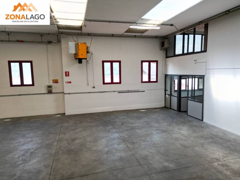 capannone in affitto a Sale Marasino