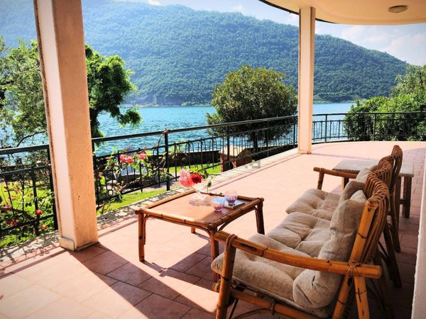 casa indipendente in affitto a Sale Marasino