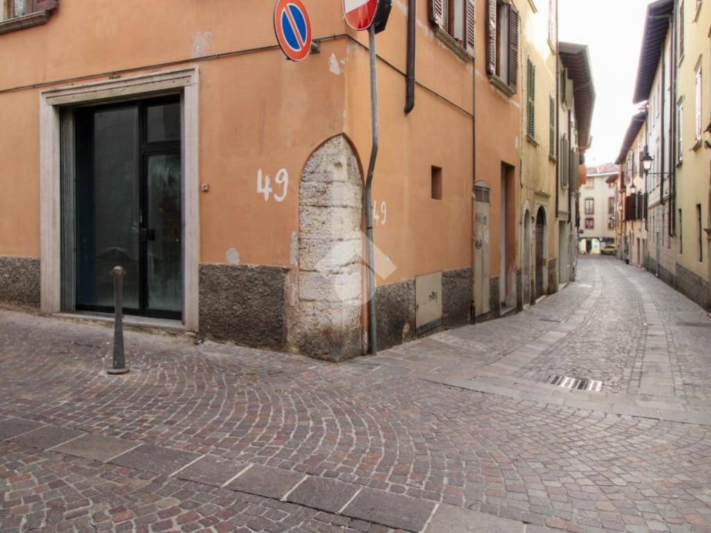 negozio in affitto a Salò