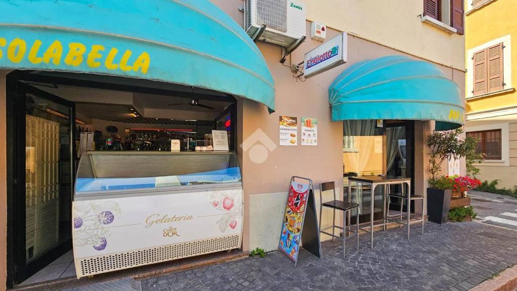 negozio in affitto a Salò in zona Cunettone
