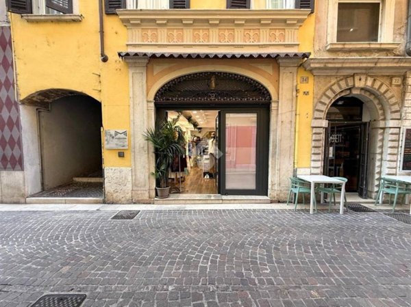 negozio in affitto a Salò
