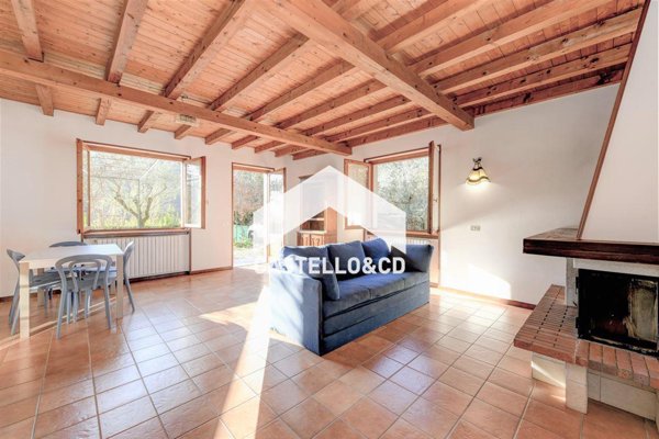 casa indipendente in affitto a Salò in zona Barbarano