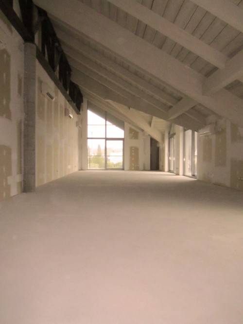 ufficio in affitto a Salò in zona Villa