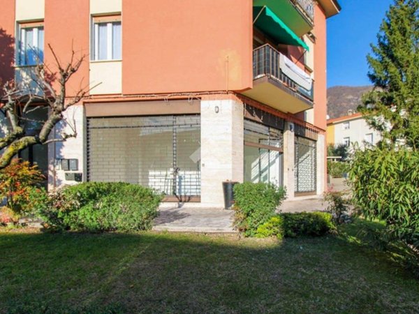 negozio in affitto a Salò