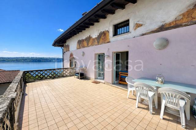 appartamento in affitto a Salò in zona Villa