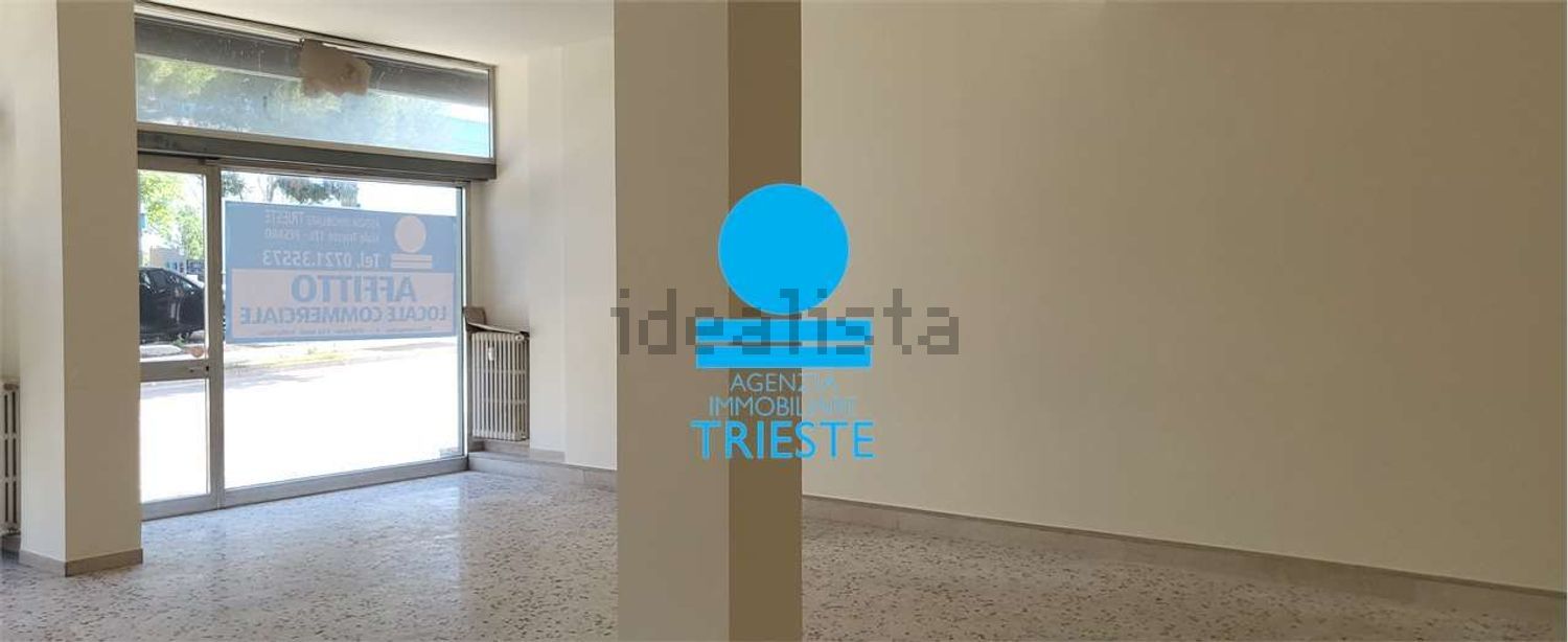 negozio in affitto a Salò in zona Barbarano
